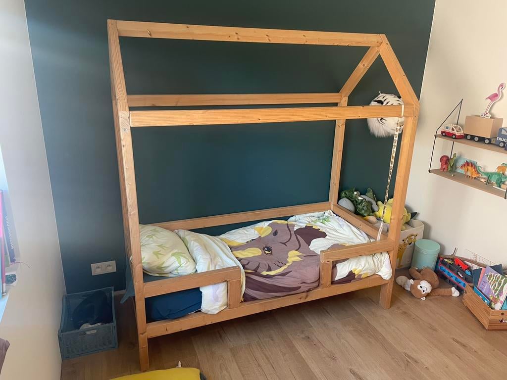 Kinderbed hutje/ cabane inclusief matras, 70 tot 85 cm, Zo goed als nieuw, 160 tot 180 cm, Ophalen