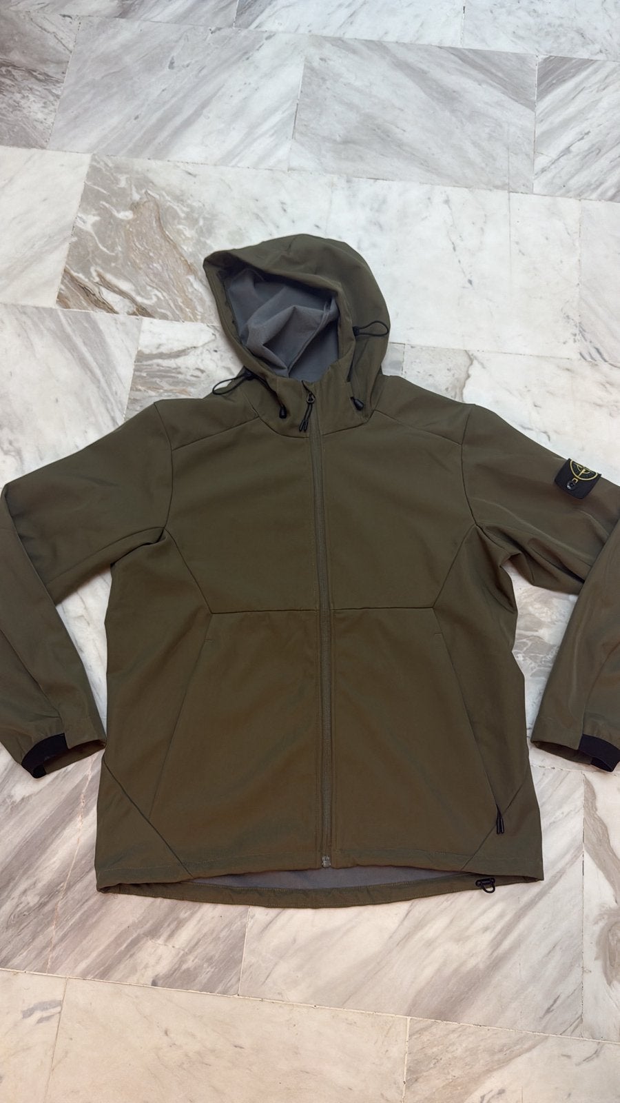 Veste Stone Island Taille M, Vêtements | Hommes, Vêtements de sports d'hiver, Enlèvement ou Envoi, Comme neuf