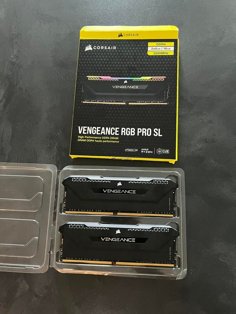 Corsair Vengeance rgb pro sl, Computers en Software, RAM geheugen, Ophalen, Zo goed als nieuw, DDR4, 16 GB