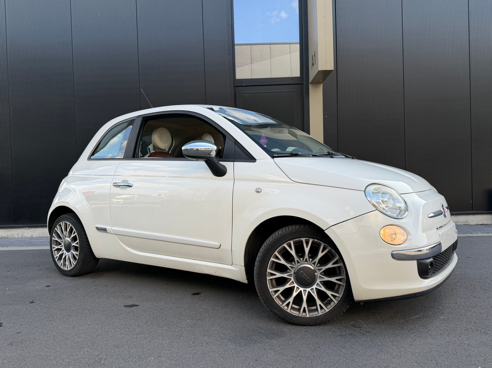 Fiat 500 Essence Clim carnet Contrôle Ok, Auto's, Dex, Wit, Leder, Handgeschakeld