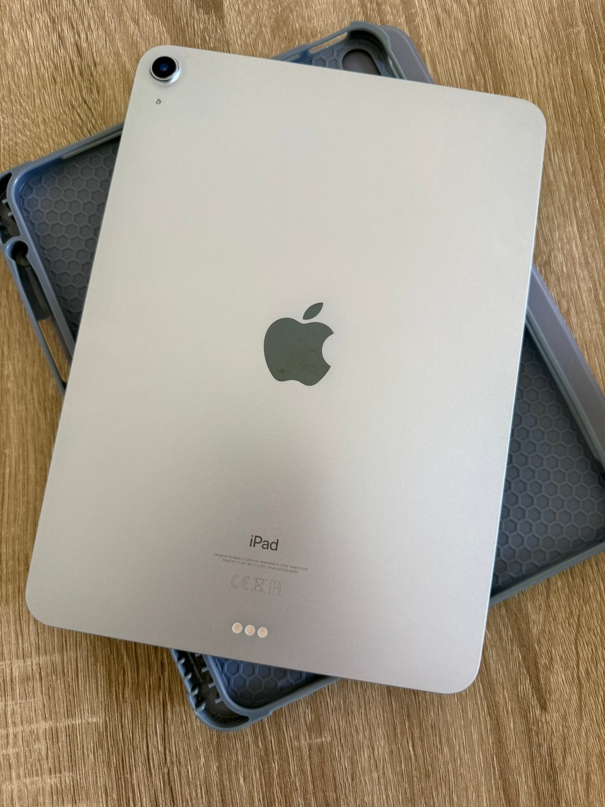 Ipad air 4th gen, Computers en Software, Apple iPads, Ophalen, Apple iPad Air, Zo goed als nieuw, Wi-Fi en Mobiel internet