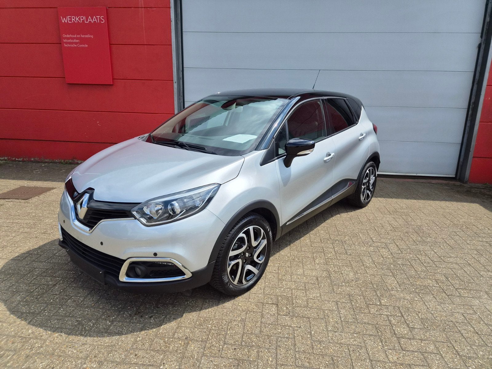 Renault Captur 29.000km - Benzine automaat, Autos, Renault, 1242 cm³, Argent ou Gris, Achat, Euro 6