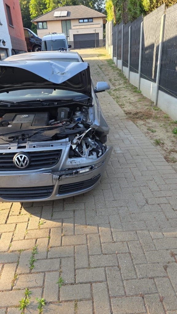 Vw Polo 1.2i - Alleen voor onderdelen, https://public.car-pass.be/vhr/5ea3cbd5-592e-42ea-a5e0-b1c835c2a6f5, Elektrische ramen