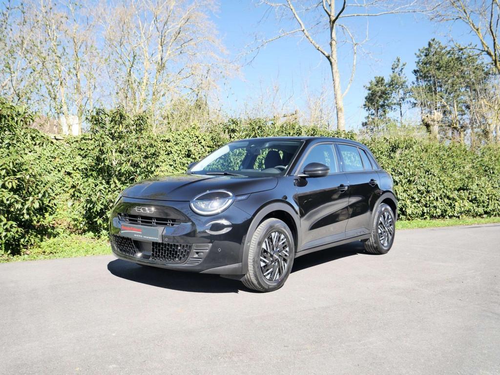 Fiat 600 HYBRID 100 PK, GARANTIE TOT 48STE MAAND (bj 2025), Auto's, Stof, Gebruikt, 1199 cc, 109 g/km