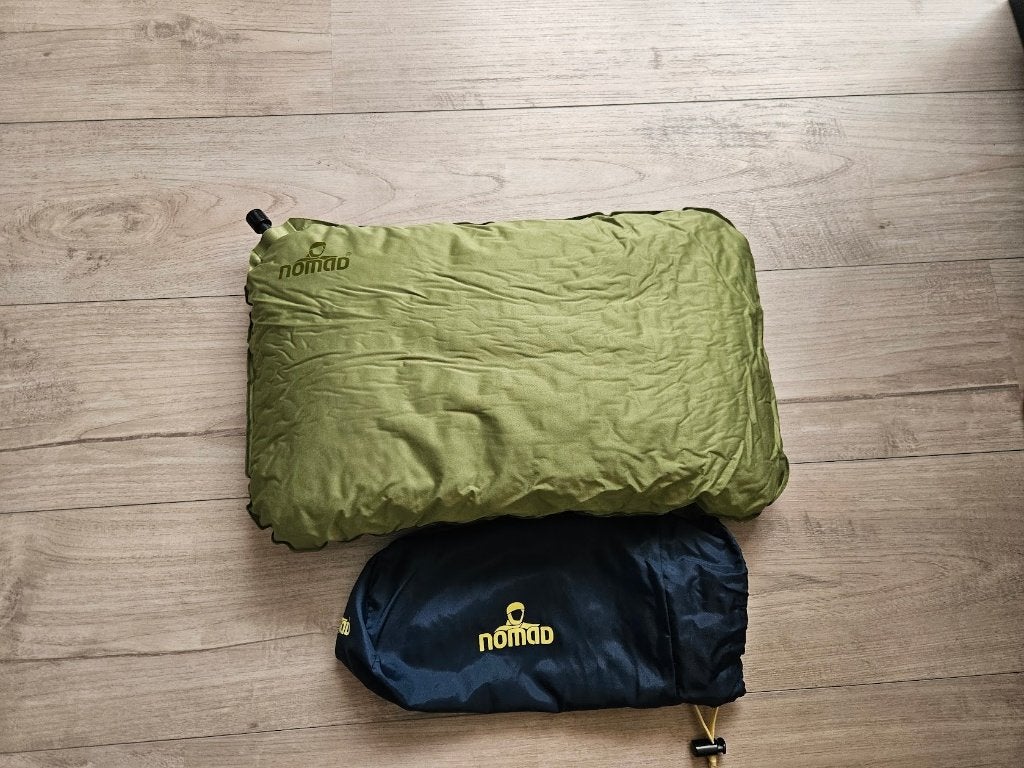 Nomad Zelf opblaasbaar kussen, Caravanes & Camping, Enlèvement ou Envoi, Comme neuf, 1 personne