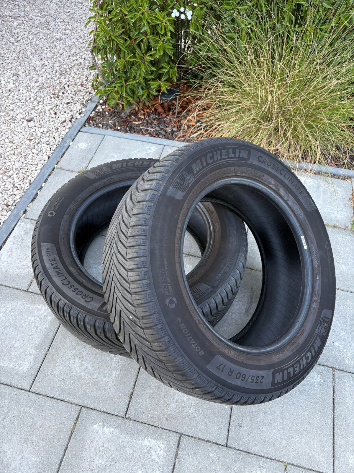 2x Michelin 235/60R17 all-season, Autos : Pièces & Accessoires, Pneus & Jantes, 4 Saisons, Véhicule de tourisme, Enlèvement, Pneu(s)