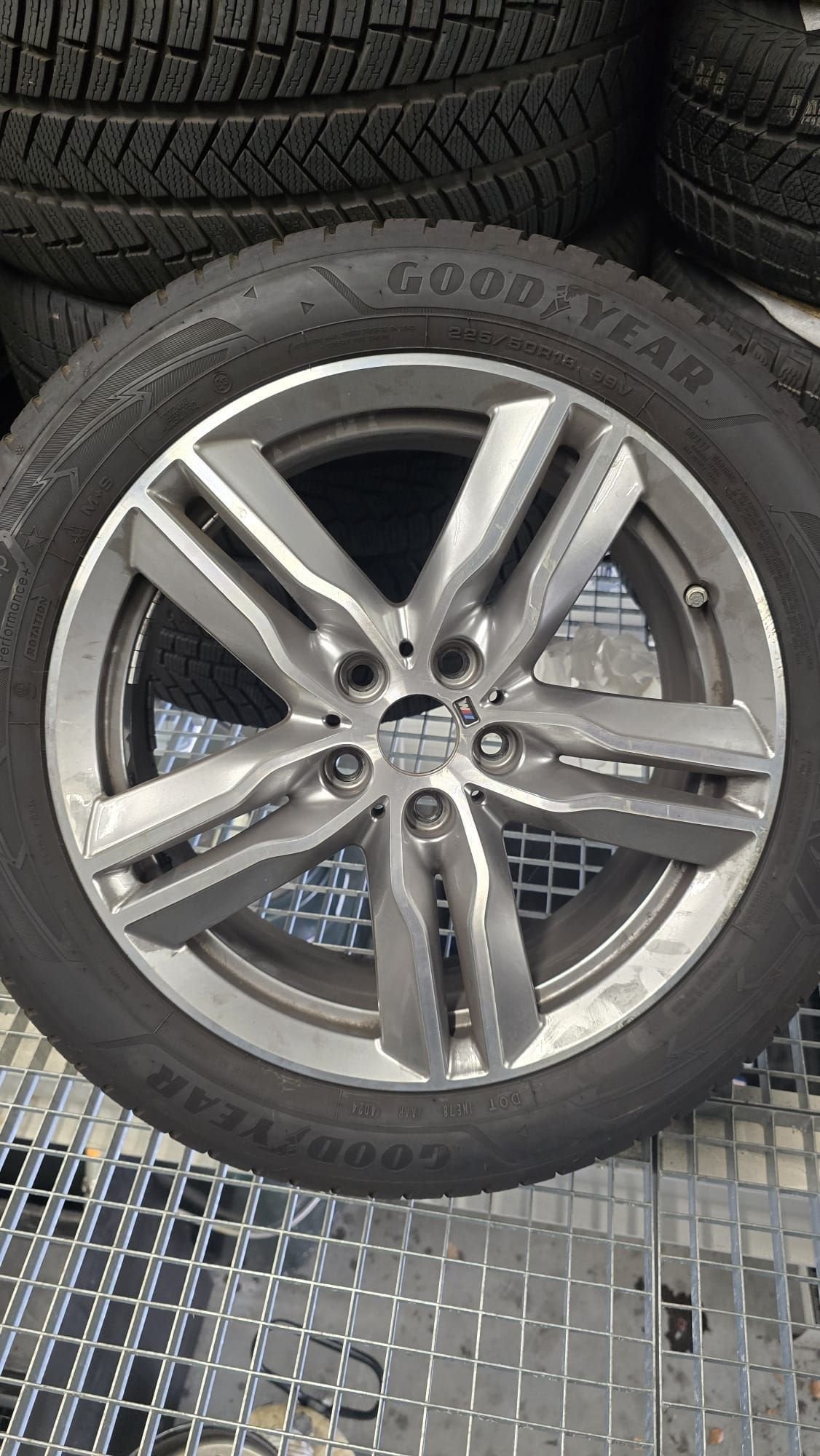 BMW X1 of X2 set wintervelgen 18 inch, 18 inch, Gebruikt, -, -