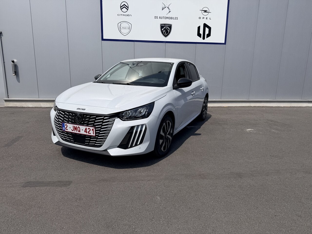 Peugeot 208 BUSINESS HYBRID *DEMO*, 0 kg, 0 min, Zwart, 0 kg