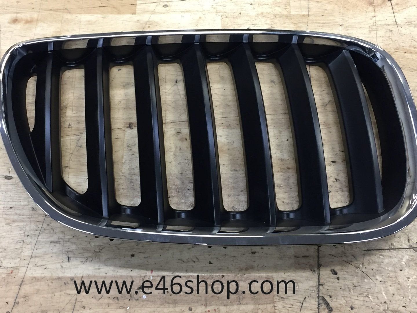 Grille nier BMW X5 E53 rechts org BMW NIEUW oe 51137113734, -, -, Nieuw, Ophalen of Verzenden