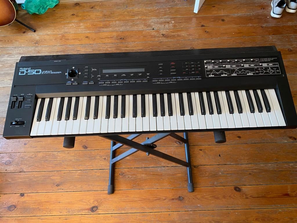 Te koop: Roland D50 synthesizer inclusief flightcase, Musique & Instruments, 61 touches, Enlèvement ou Envoi, Roland, Utilisé