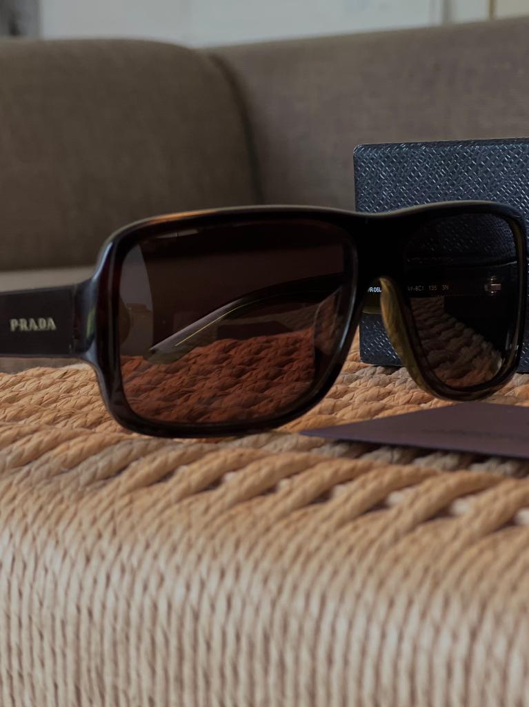 Prada zonnebril met certificaat, Zonnebril, Zwart, Zo goed als nieuw, Ophalen