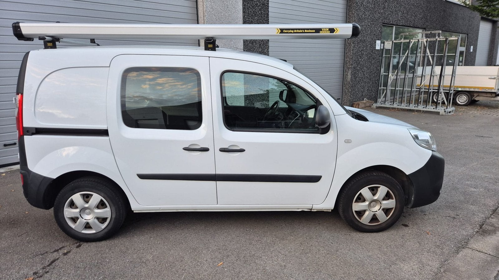Renault kangoo 1.5dci lichte vracht/ airco/ dakrek/ 85.000km, Stof, Renault, Wit, 2 zetels