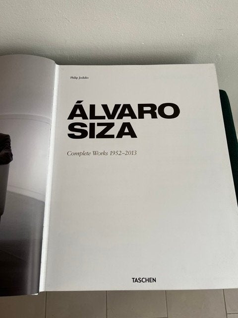 Alvaro Siza, complete works 1952-2013, Ophalen