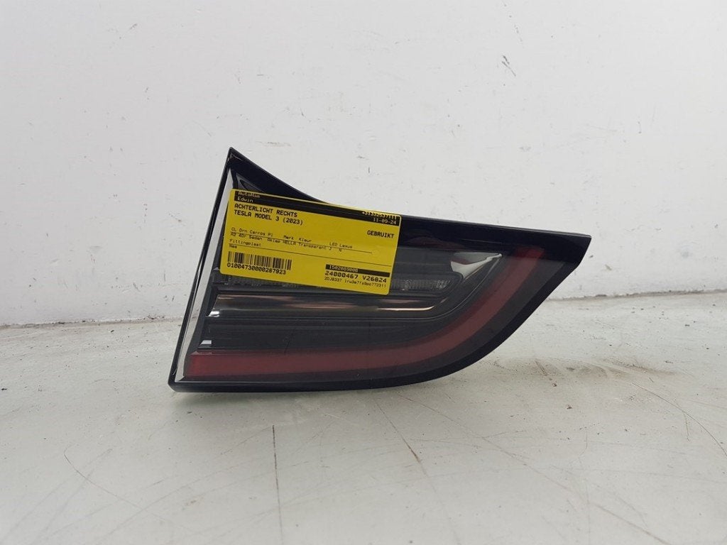 FEU ARRIÈRE DROIT (|107740200G|150208900B|150208900C|), Utilisé, Rixbecker Straße 75
59552  Lippstadt, DE, Autres marques automobiles