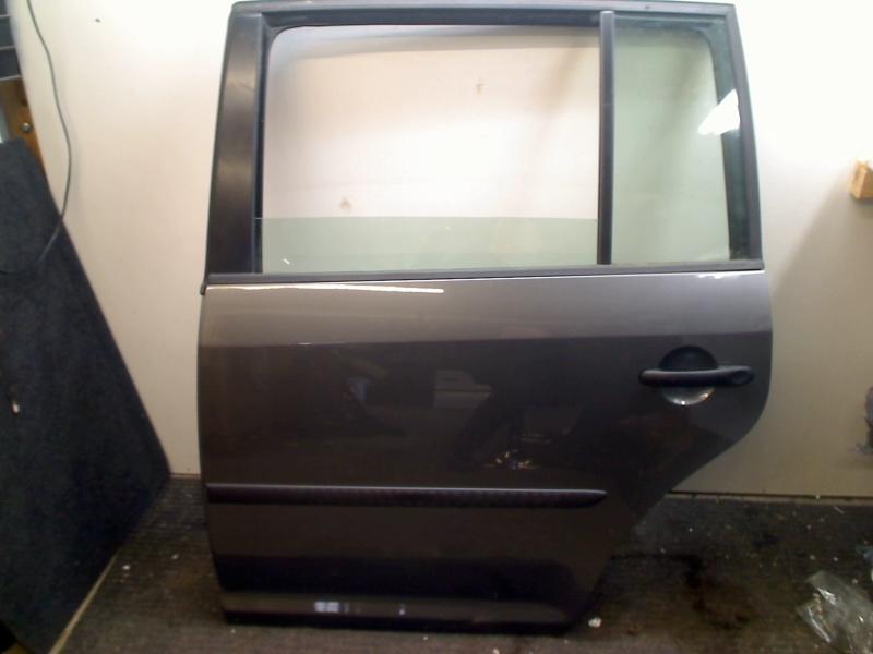 PORTIER LINKS ACHTER compleet Volkswagen Touran (1T3), Gebruikt, De Bloemendaal 21 21
5221 EB  'S HERTOGENBOSCH, NL, Achter, Info@123Parts.nl