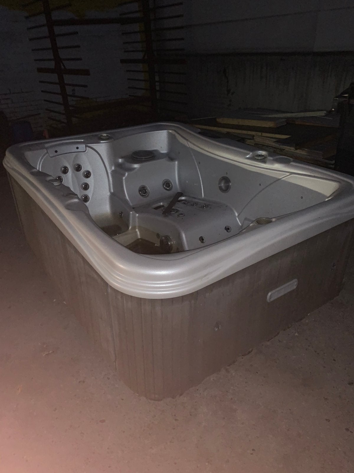 Jacuzzi, Ophalen, Zo goed als nieuw