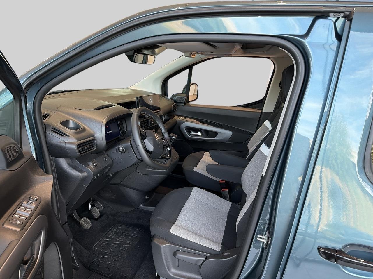 Citroën Berlingo XL 1.5 BlueHDi 130 S&S BVM6 MAX, Auto's, Citroën, Voorwielaandrijving, Zwart, Blauw, 131 pk