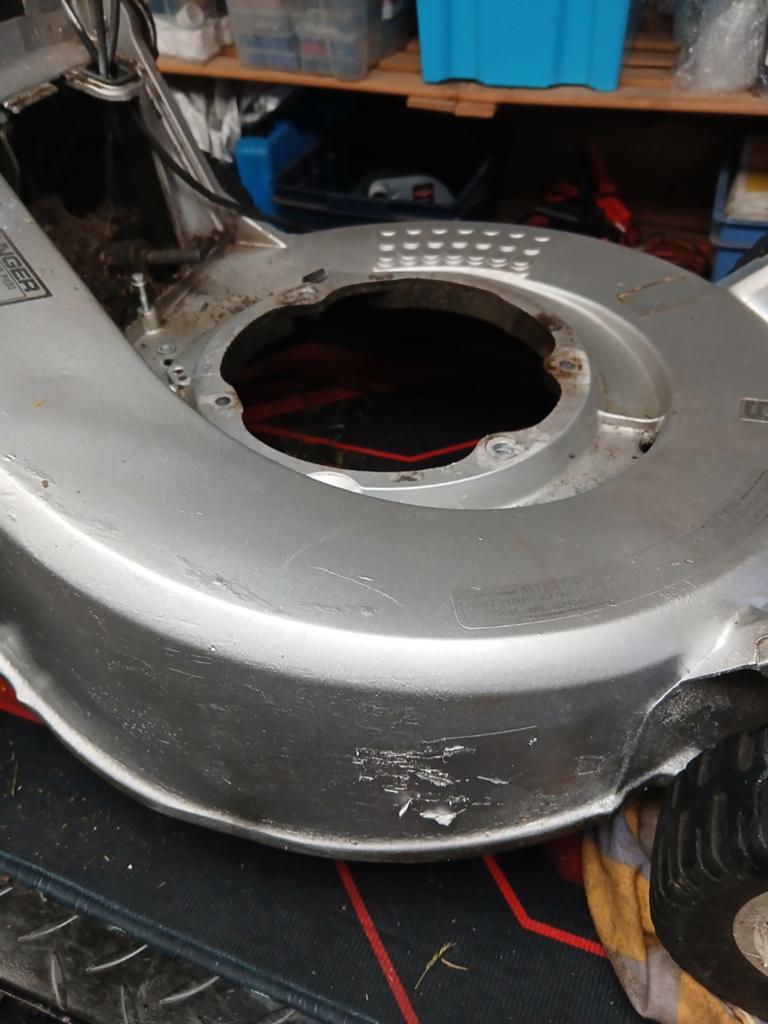 Onderdelen voor een Honda HR194., Ophalen