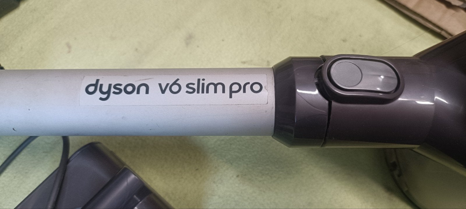 Dyson V6 slim pro stofzuiger, Elektronische apparatuur, Stofzuigers, Gebruikt, Ophalen of Verzenden, Dyson, Reservoir