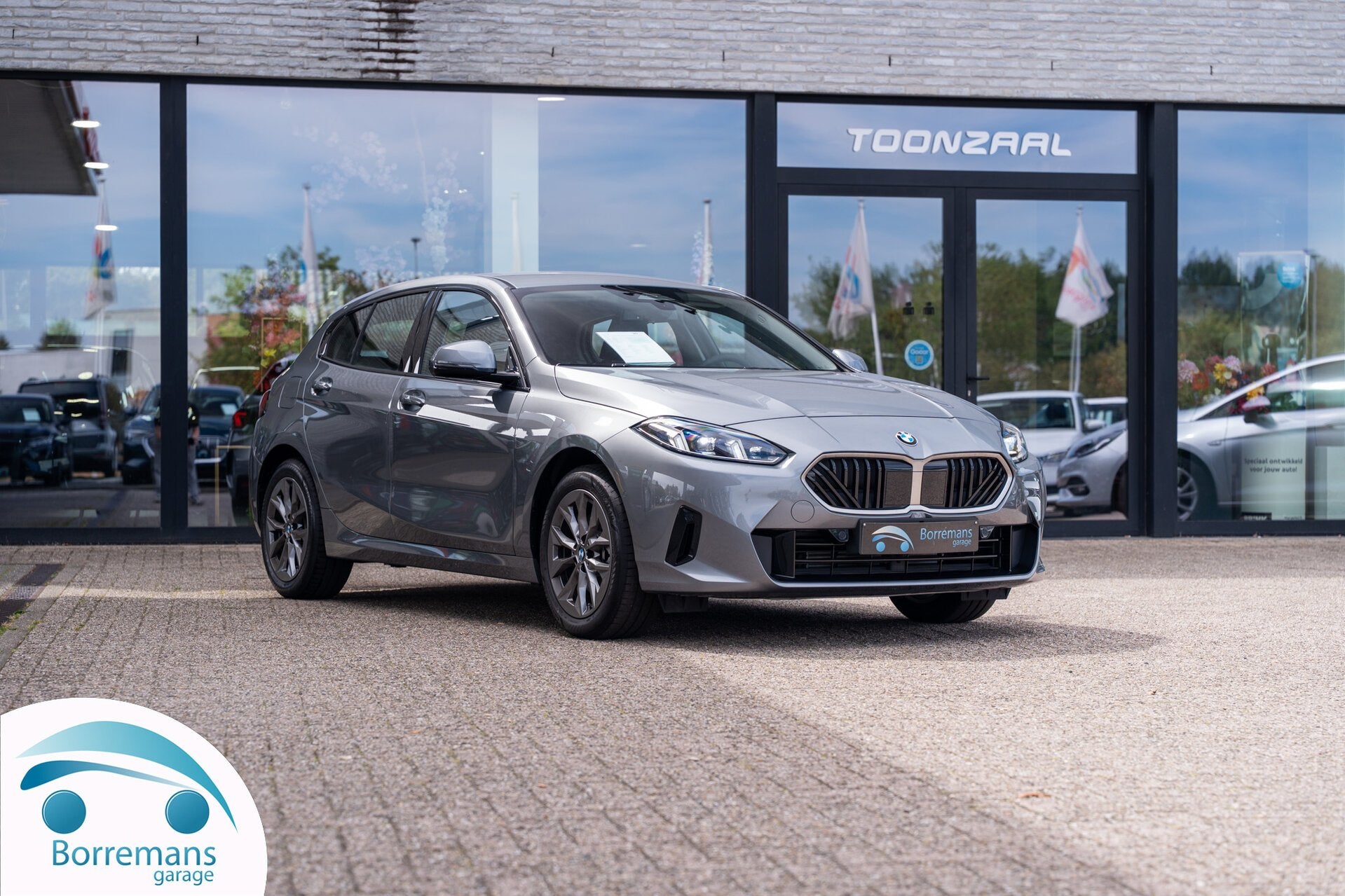 BMW 120 MHEV 178 pk Automaat | Camera | CarPlay | Dodehoekd, Auto's, BMW, Zwart, 0 kg, 131 kW, Bedrijf