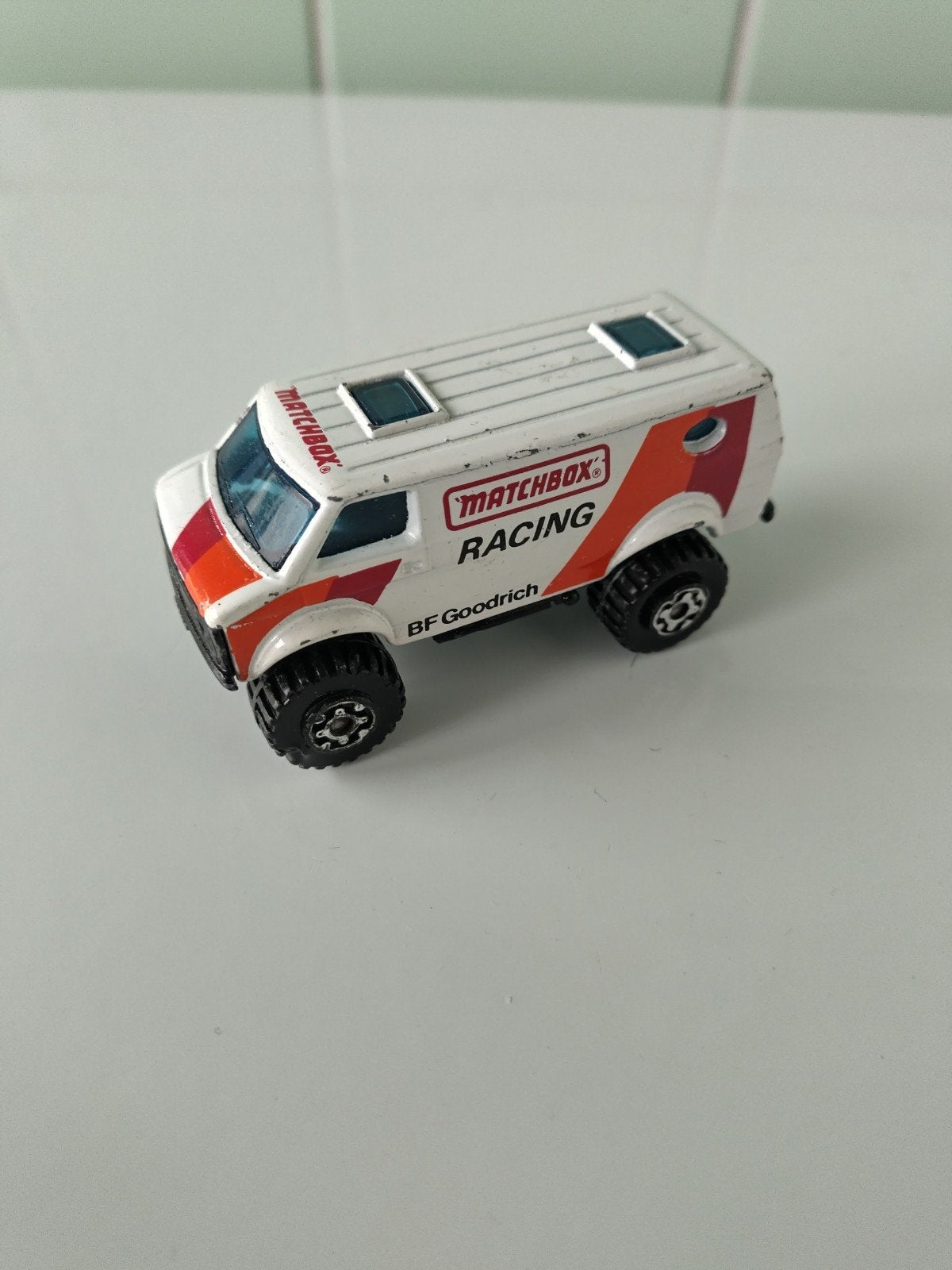 Vintage Matchbox 4X4 Chevy van AFHALING LEES BESCHRIJVING, Hobby & Loisirs créatifs, Voitures miniatures | 1:50, Enlèvement, Comme neuf