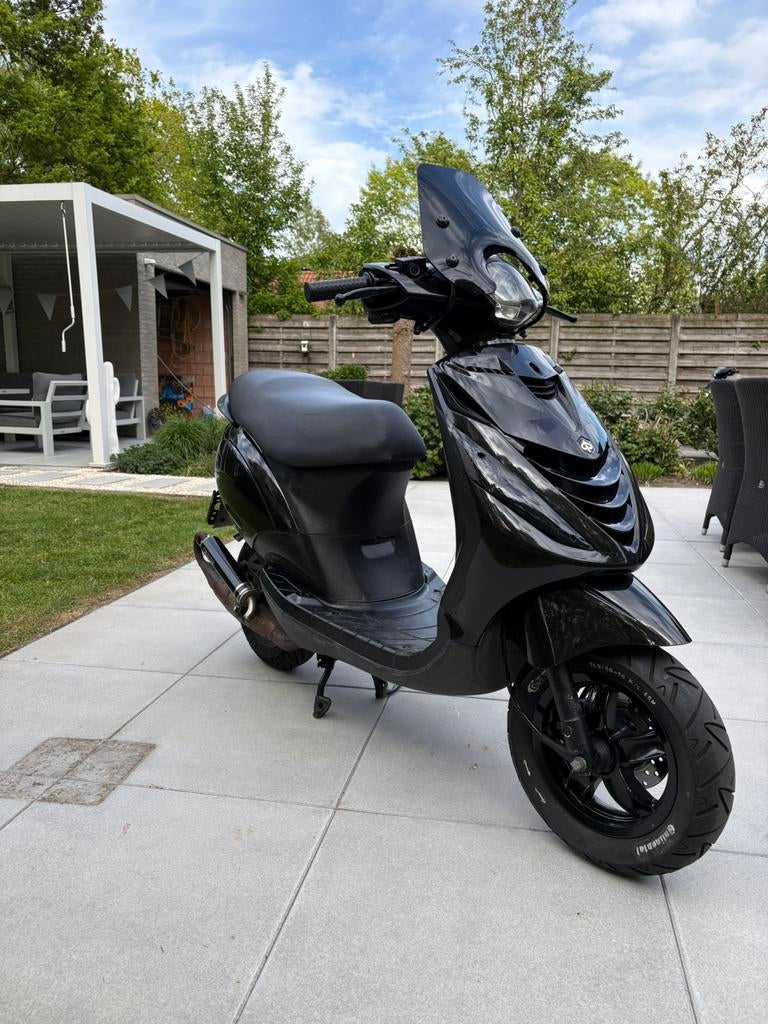 Piaggio zip 70cc 2t, Fietsen en Brommers, Ophalen, Tweetakt, Klasse A (25 km/u), Zo goed als nieuw
