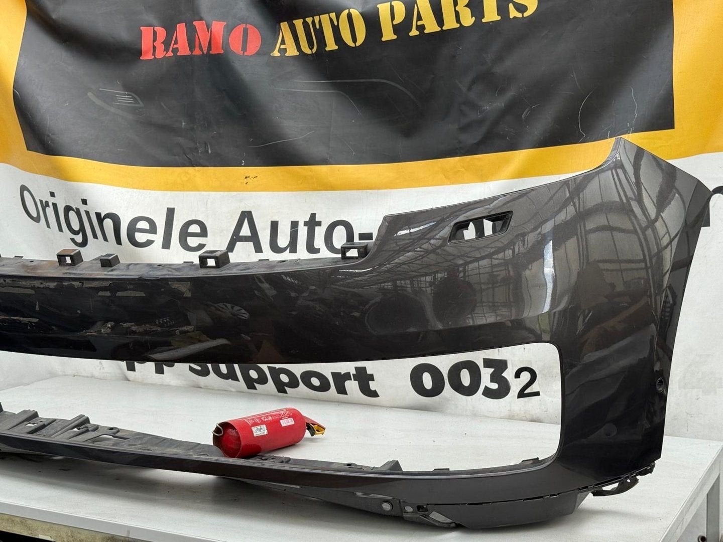 RANGE ROVER HSE L460 VOORBUMPER M8E217F003, Land Rover, -, 3 mois de garantie, Utilisé