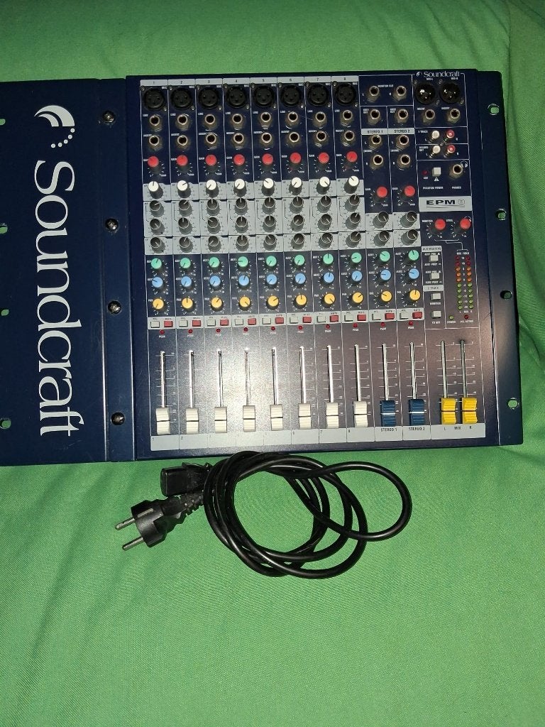 TE KOOP!!! SOUNDCRAFT EPM8 !!!, Musique & Instruments, Tables de mixage, Comme neuf, 5 à 10 canaux, Entrée micro, Enlèvement