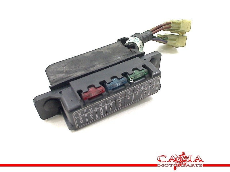 BOITIER FUSIBLES Triumph Tiger 800 2011-2014, Dhr. S. di Majo, Utilisé, Info@cama-motorparts.nl, P.J. Troelstraweg 8 8
3144 CX  MAASSLUIS, NL