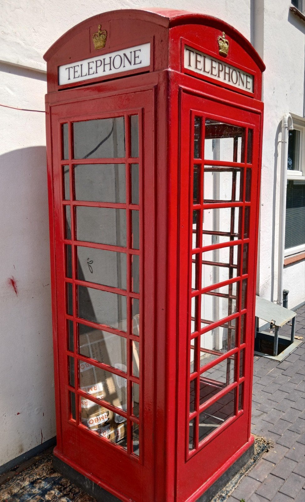 Cabine téléphonique anglaise originale, Enlèvement