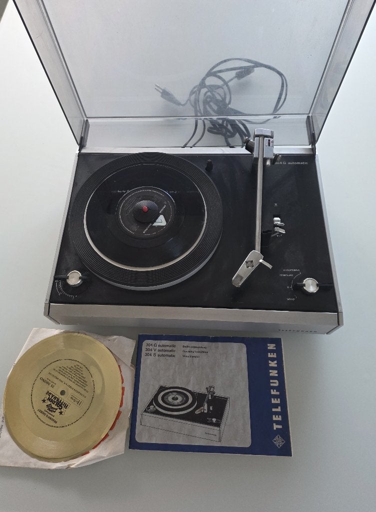 Vintage platenspeler en ITT Stereo radio 3000, Enlèvement, Tourne-disque