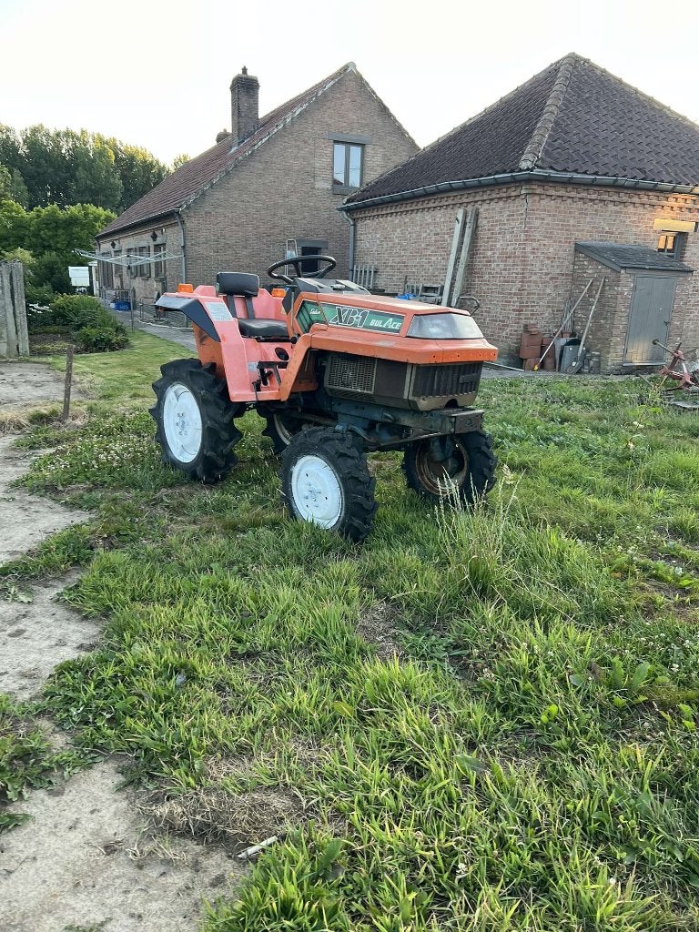 ***prachtige Kubota xb-1 17pk 3cil 4x4 zijschakeling***, Zakelijke goederen, Landbouw | Aardappelen, Groenten, Fruit en Vlees