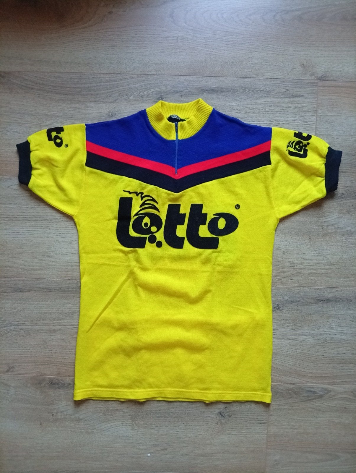 Wielertrui Lotto Wol, Ophalen of Verzenden