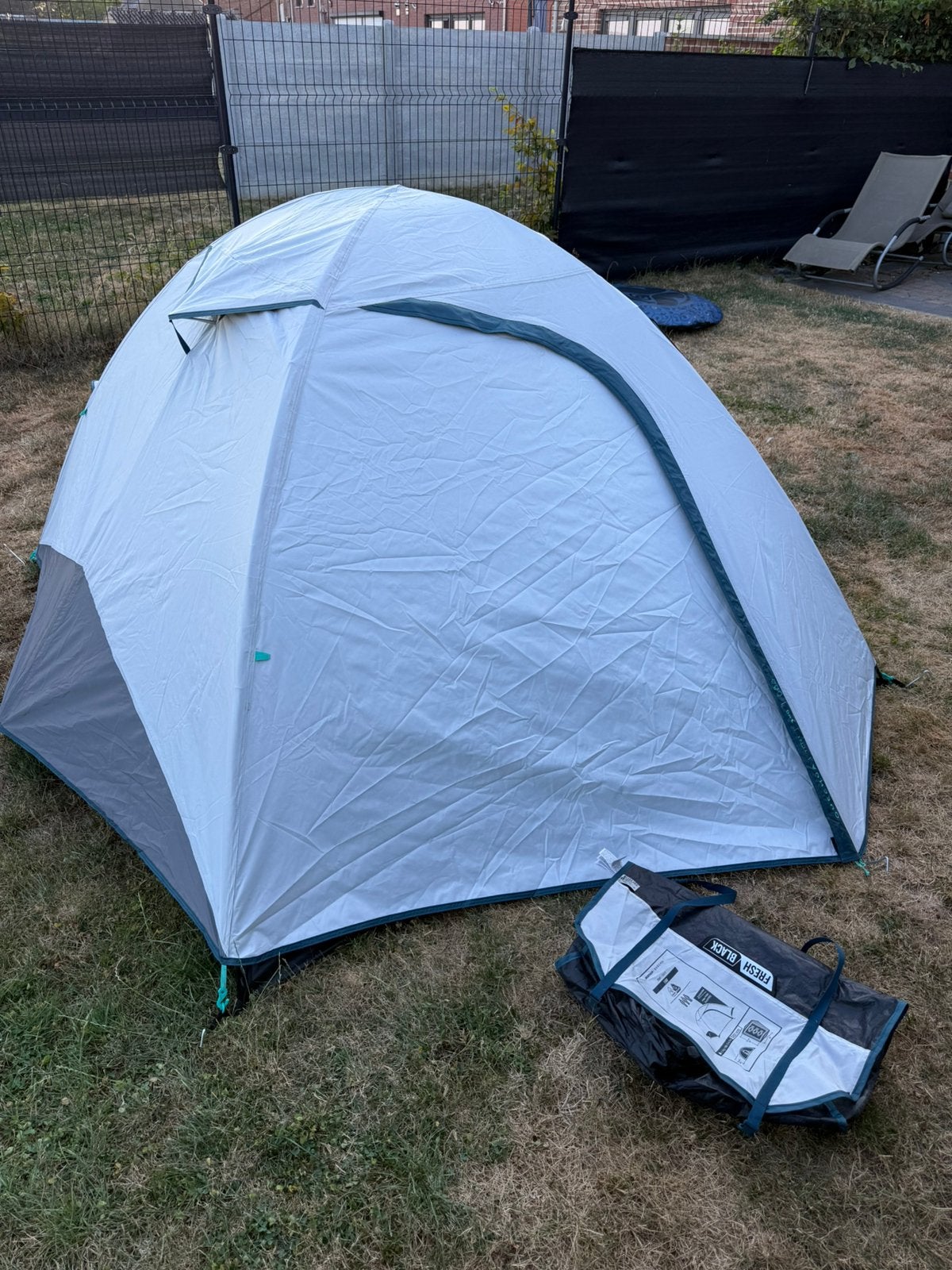 Tente Quechua MH100 Fresh & Black – 3 personnes, Caravanes & Camping, Enlèvement, Comme neuf