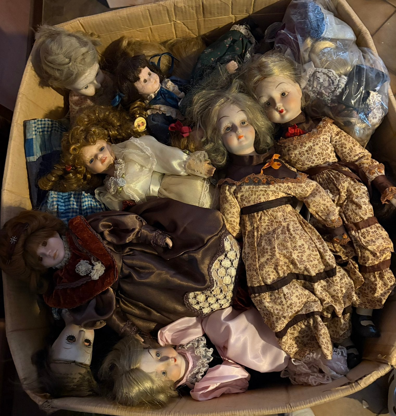 Doos met 60 oude poppen, Collections, Poupées, Enlèvement, Utilisé