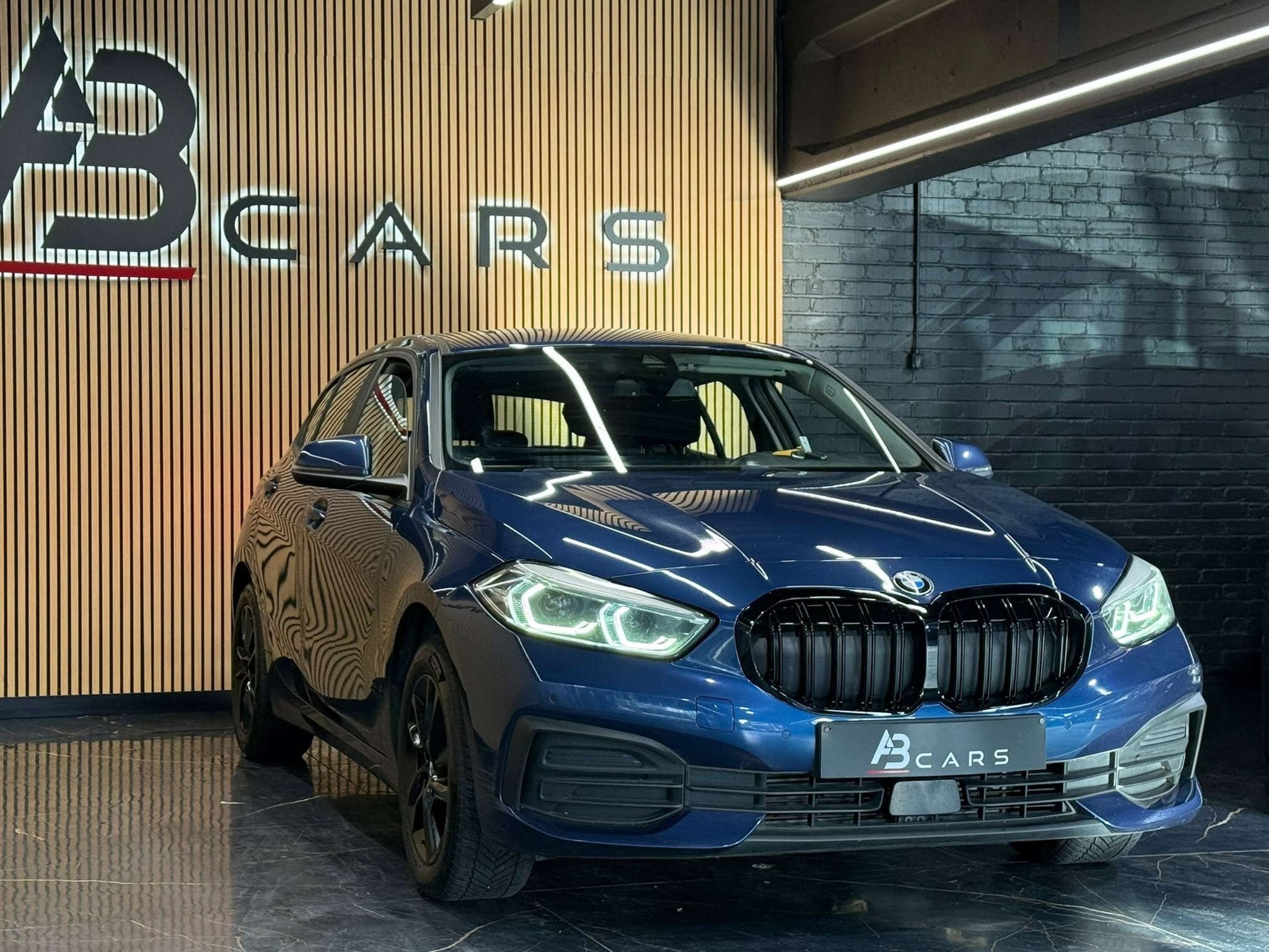BMW 1 Serie 116 DA PACK SPORT * GARANTIE 12 MOIS *, Autos, Achat, Euro 6, Entreprise, https://public.car-pass.be/vhr/4bb05100-e05a-4c92-b6b9-f082e7fa299f