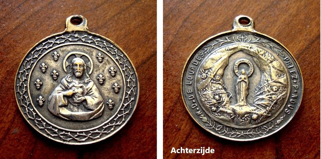 Oude Franse Lourdesmedaille, Verzamelen, Religie, Verzenden, Zo goed als nieuw, Overige typen, Christendom | Katholiek
