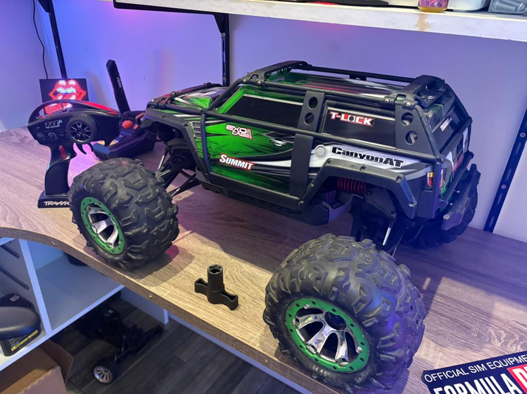Traxxas summit 1/8, Hobby & Loisirs créatifs, Échelle 1:8, Voiture off road, Comme neuf, Enlèvement