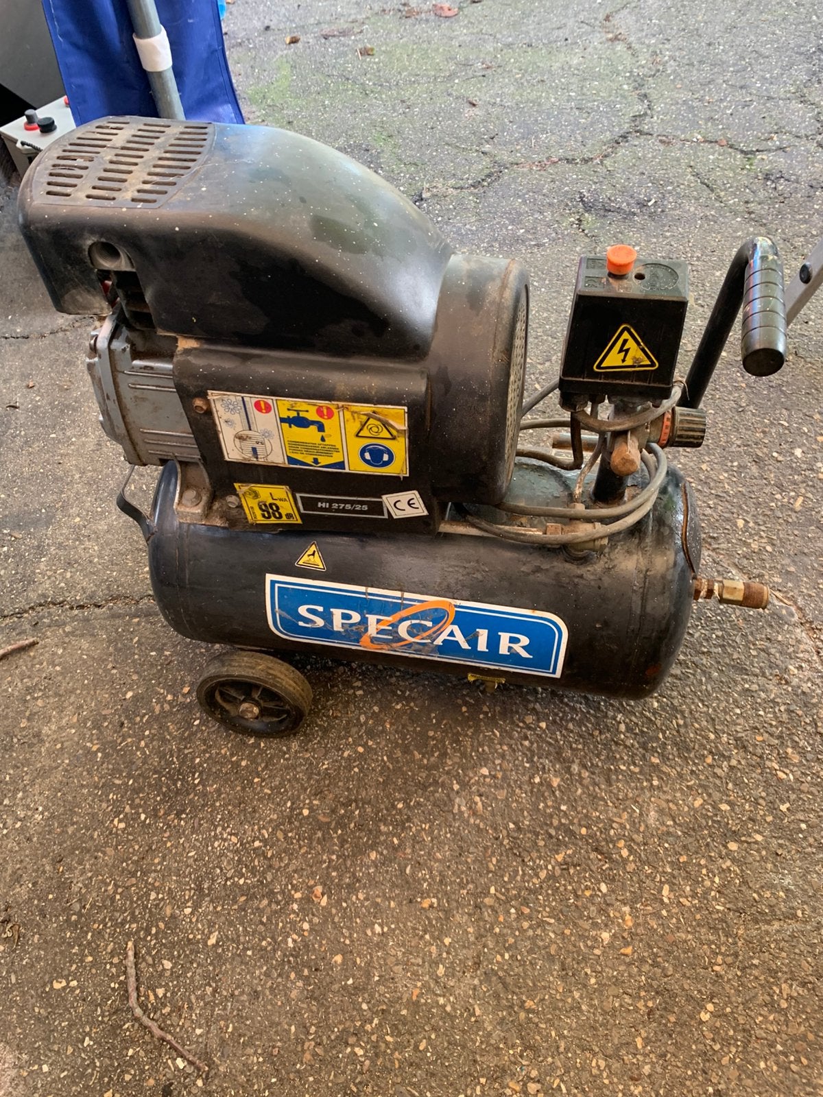 Kleine compressor, Doe-het-zelf en Bouw, Minder dan 25 liter, Ophalen, Gebruikt, 6 tot 10 bar