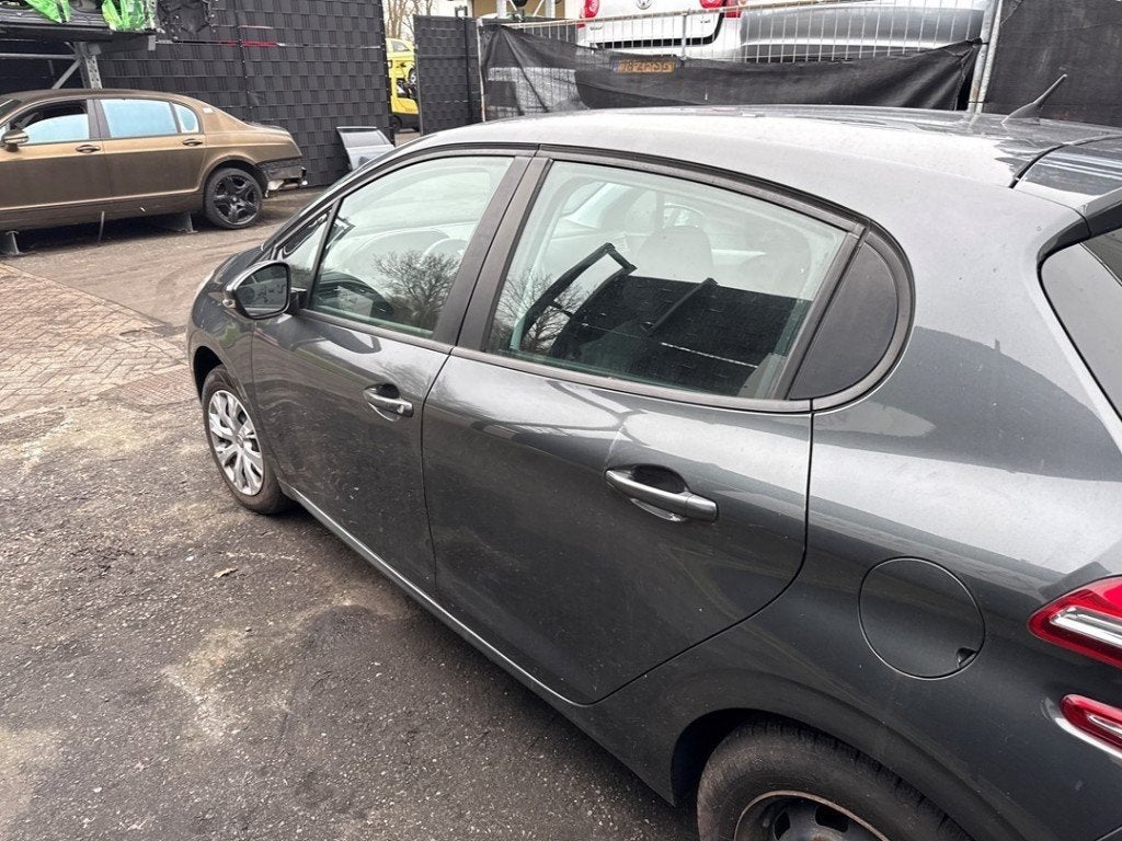 PORTIER LINKS ACHTER Peugeot 208 I (CA / CC / CK / CL), Auto-onderdelen, Gebruikt, Achter, Peugeot, Deur