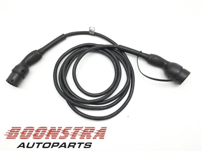 Oplaadkabel elektrische auto van een Hyundai Kona (Kona 17-), Gebruikt, -, -, Ophalen of Verzenden