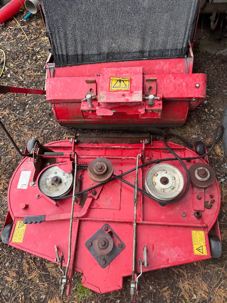 Tondeuse et ramasse herbe pour tracteur WESTWOOD LT 18, Enlèvement, Utilisé, 90 à 120 cm
