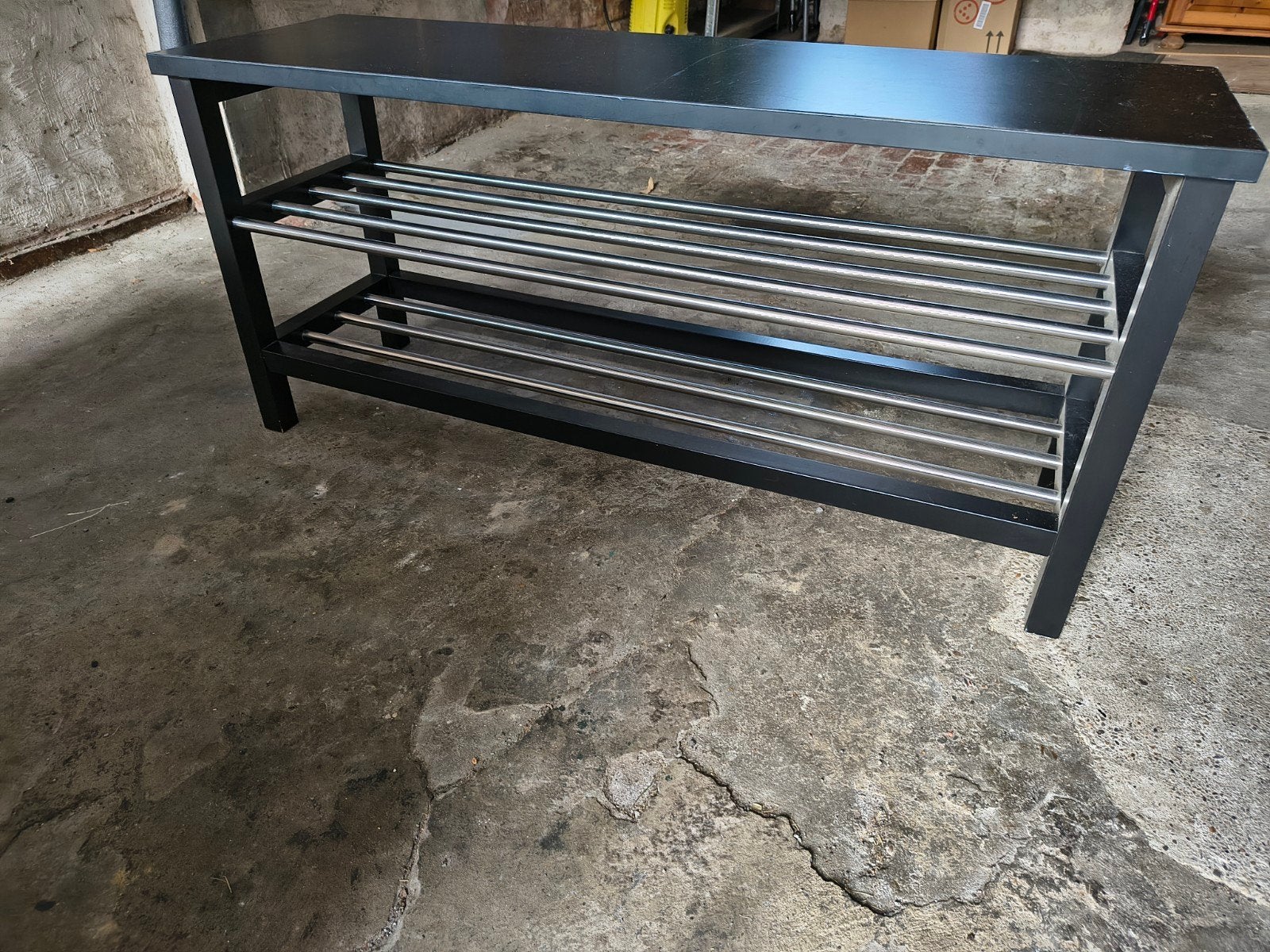 Schoenenrek IKEA Tjusig, Ophalen