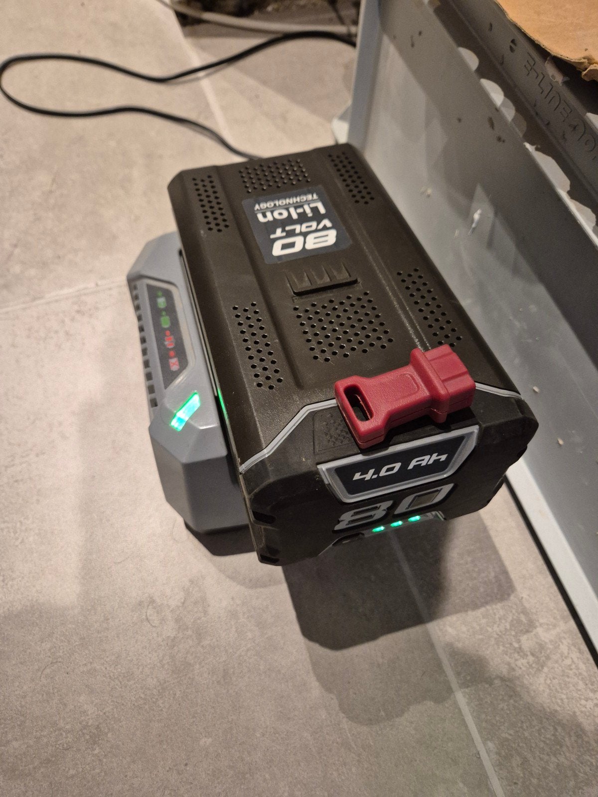 Batterij voor grasmaaier Stiga 48 S AE
Collector 48 S AE, Tuin en Terras, Ophalen