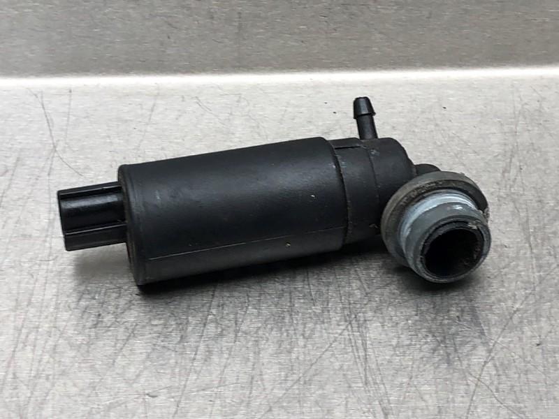 RUITENSPROEIERPOMP VOOR Toyota Corolla (E12), Auto-onderdelen, Ruiten en Toebehoren, Toyota, Gebruikt
