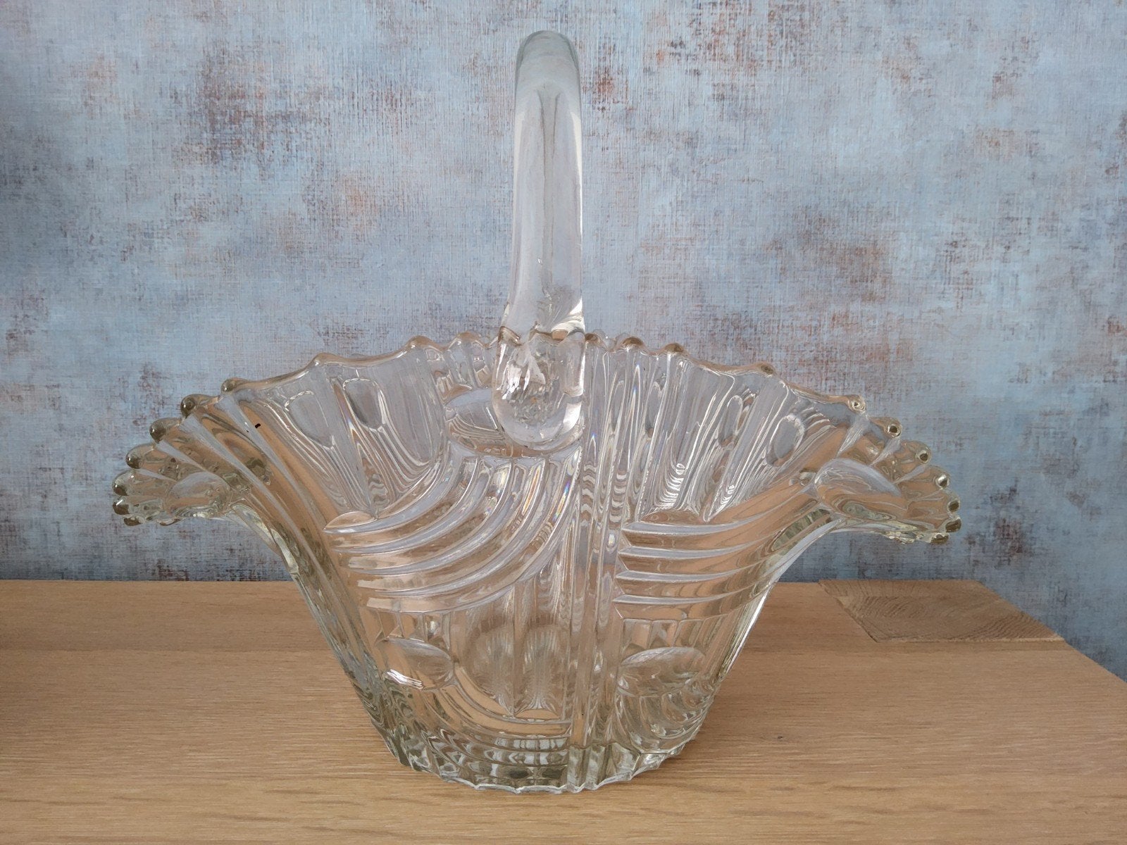 Tsjechoslowaakse Art Deco glazen fruitmand., Ophalen