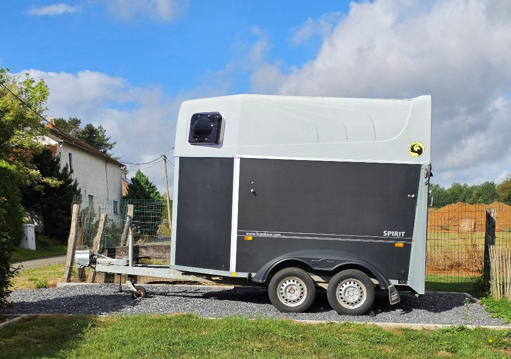 Van Humbaur Atis 2000 à vendre, Animaux & Accessoires, Enlèvement, Utilisé, Bois, Remorque 2 chevaux