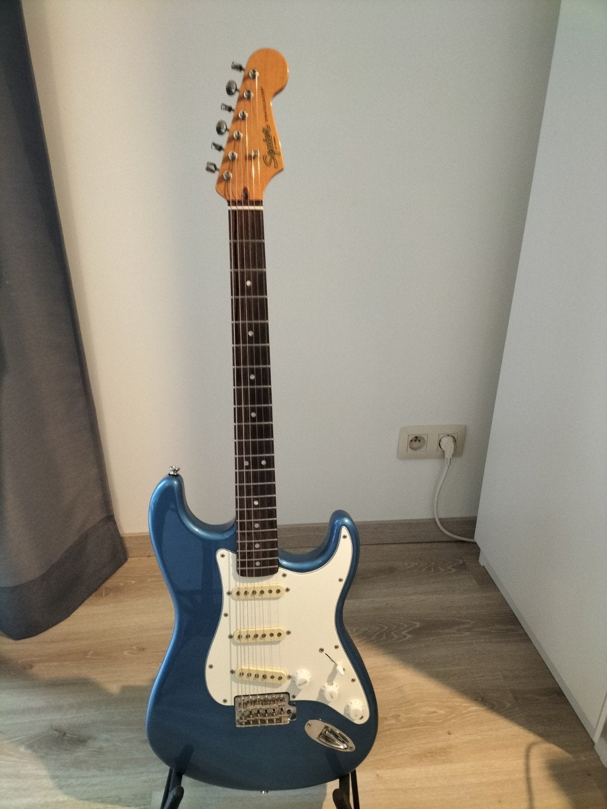 Fender squier augmentée, Enlèvement, Comme neuf, Semi-solid body, Fender