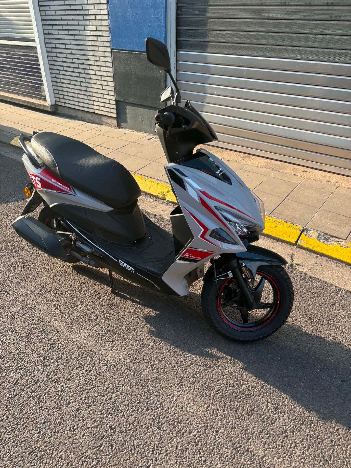 sirocco gts, Fietsen en Brommers