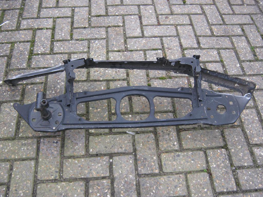 Face avant BMW série 3 E46 2003  Voorfront front BMW 3 ser, Autos : Pièces & Accessoires, Pare-chocs, Enlèvement, Utilisé, BMW
